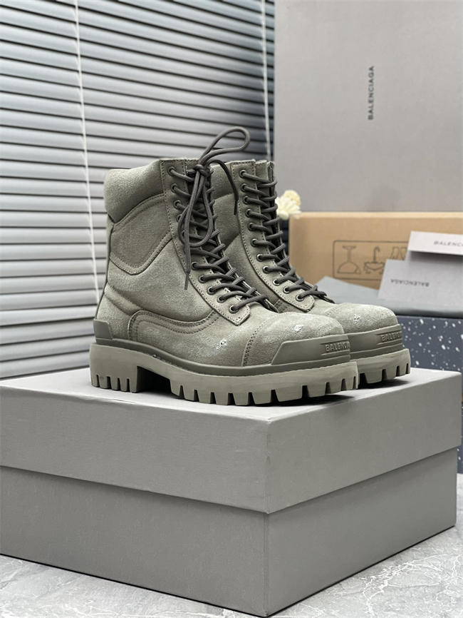 Ba*len*cia*ga boot