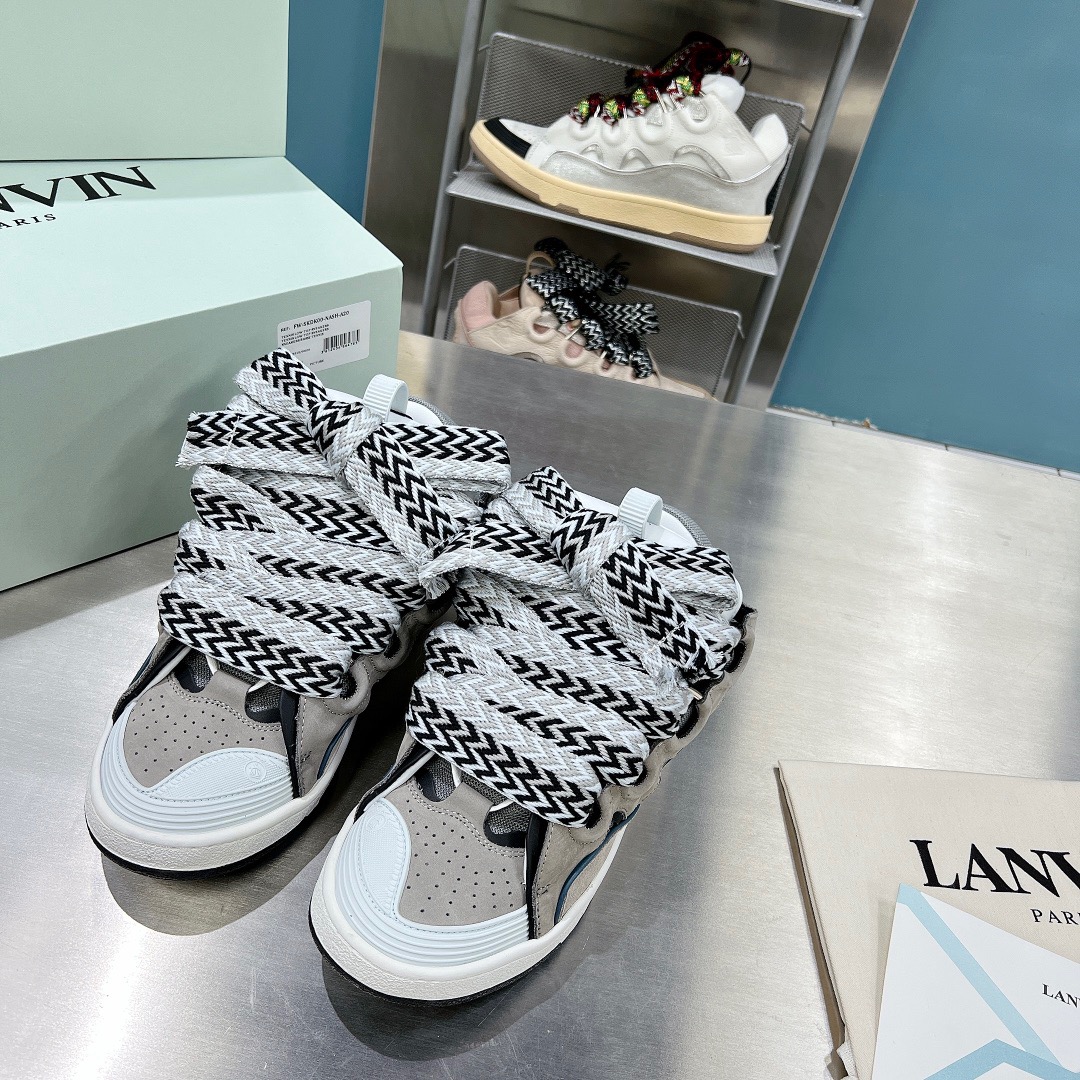 Lanvon Curb Sneaker 22