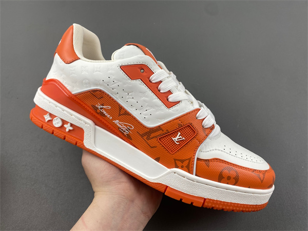 l**is V*t*n lv trainer
