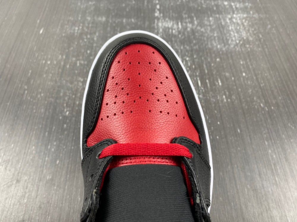 Jordan 1 Retro Banned 432001-001