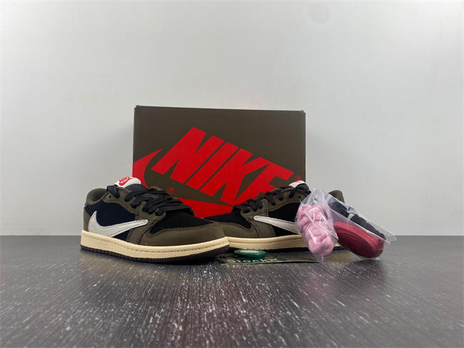 TRAVIS SCOTT X AIR JORDAN 1 LOW